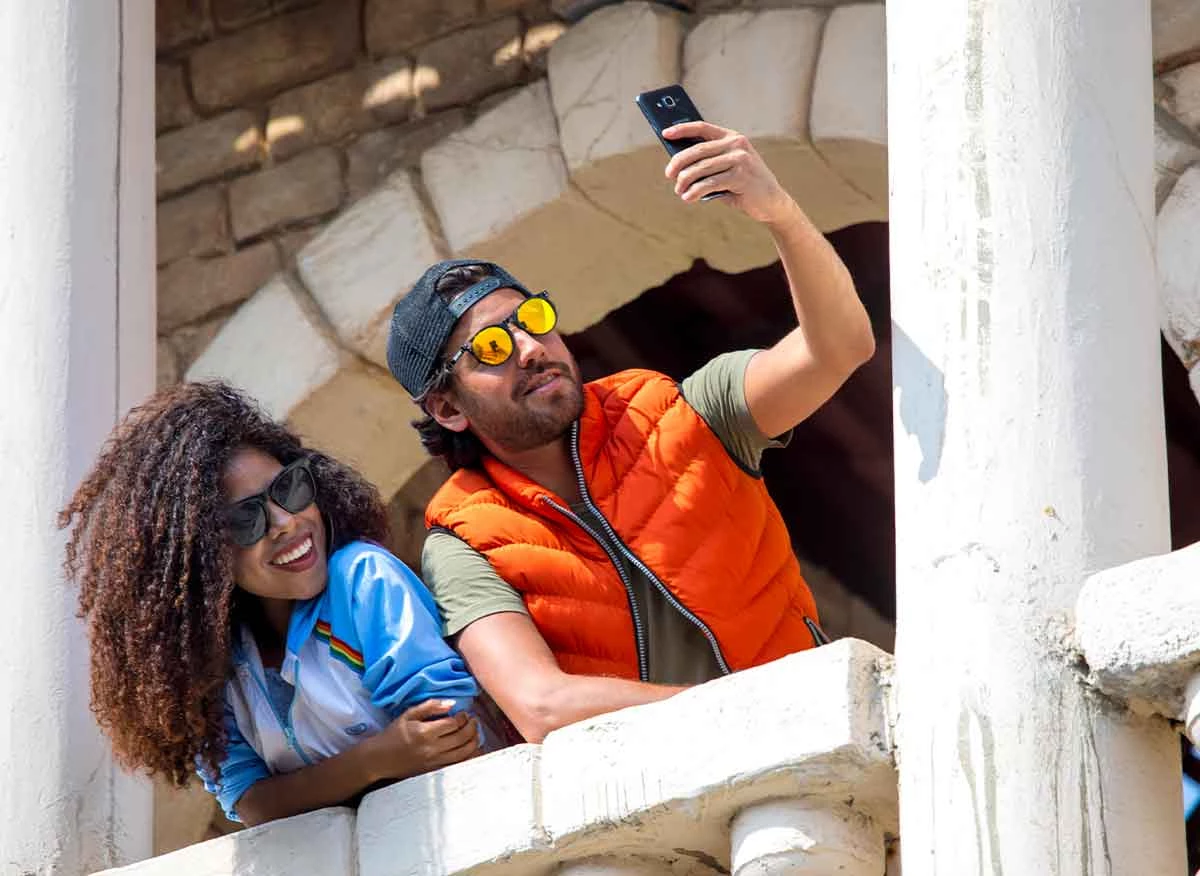 Turistas en el Castillo de Chancay