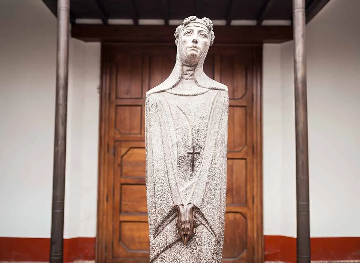 Estatua de Santa Rosa. Convento de Santa Rosa de Lima, Cercado de Lima. Ruta religiosa en Lima 2017.