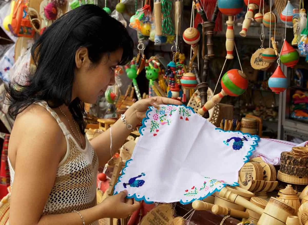 Artesanías en el Parque Artesanal del Monsefú.