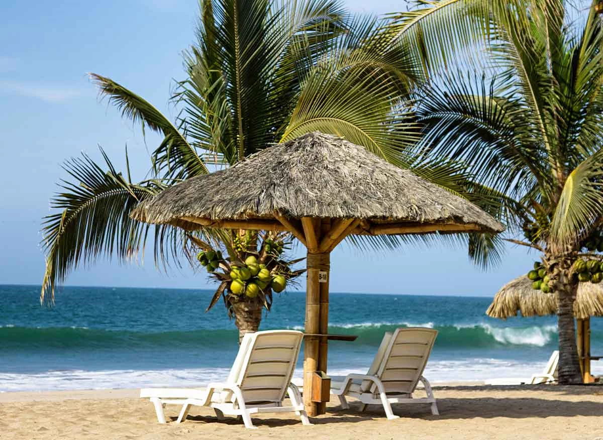 Playa y Hotel Punta Sal.