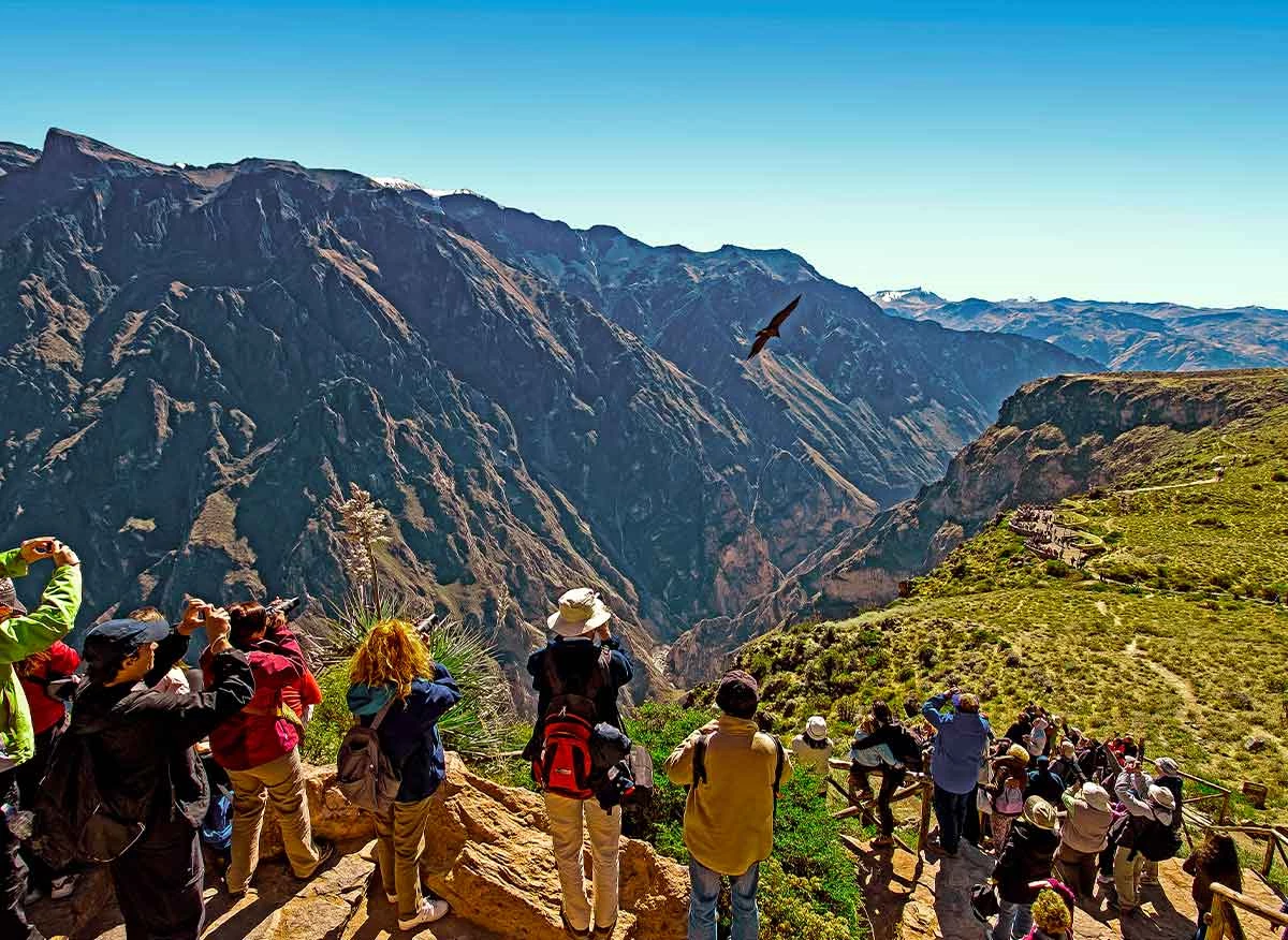 Mirador Cruz del Cóndor en el valle del Colca