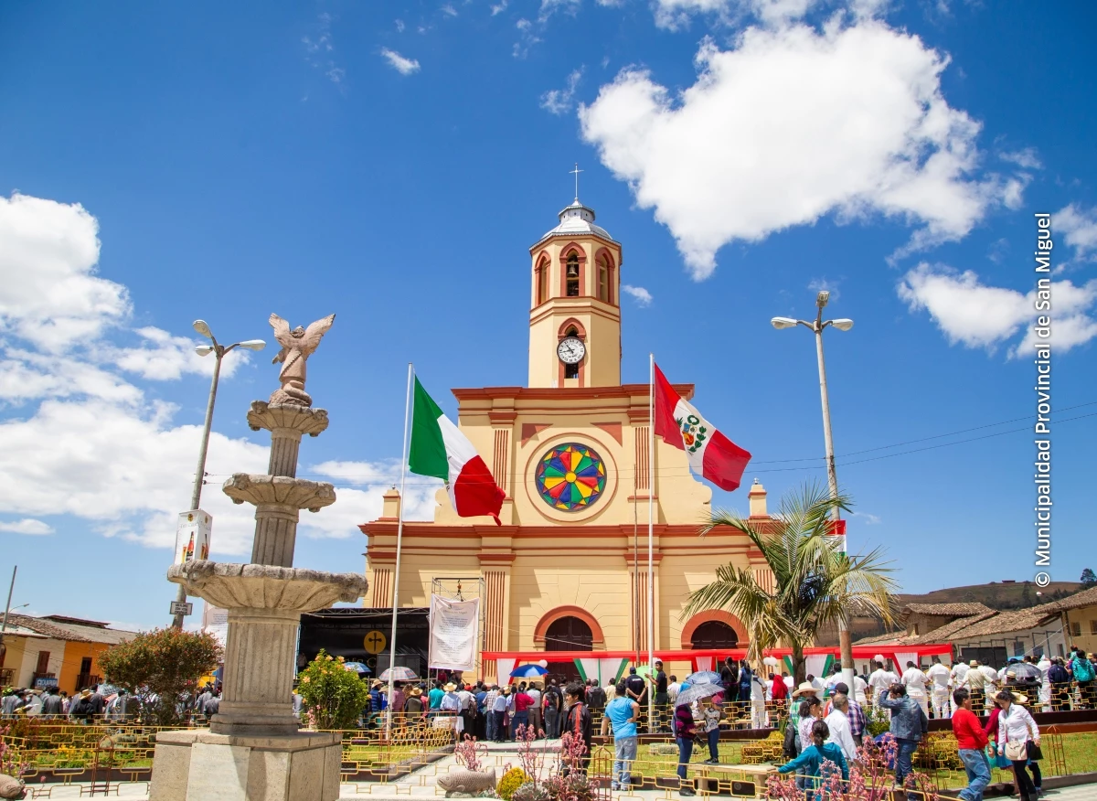 Plaza principal de San Miguel de Pallaques