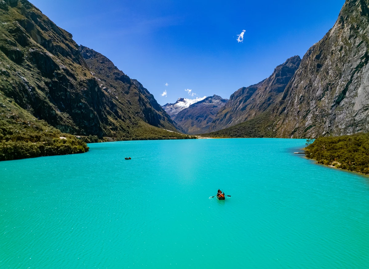 Laguna de Llanganuco