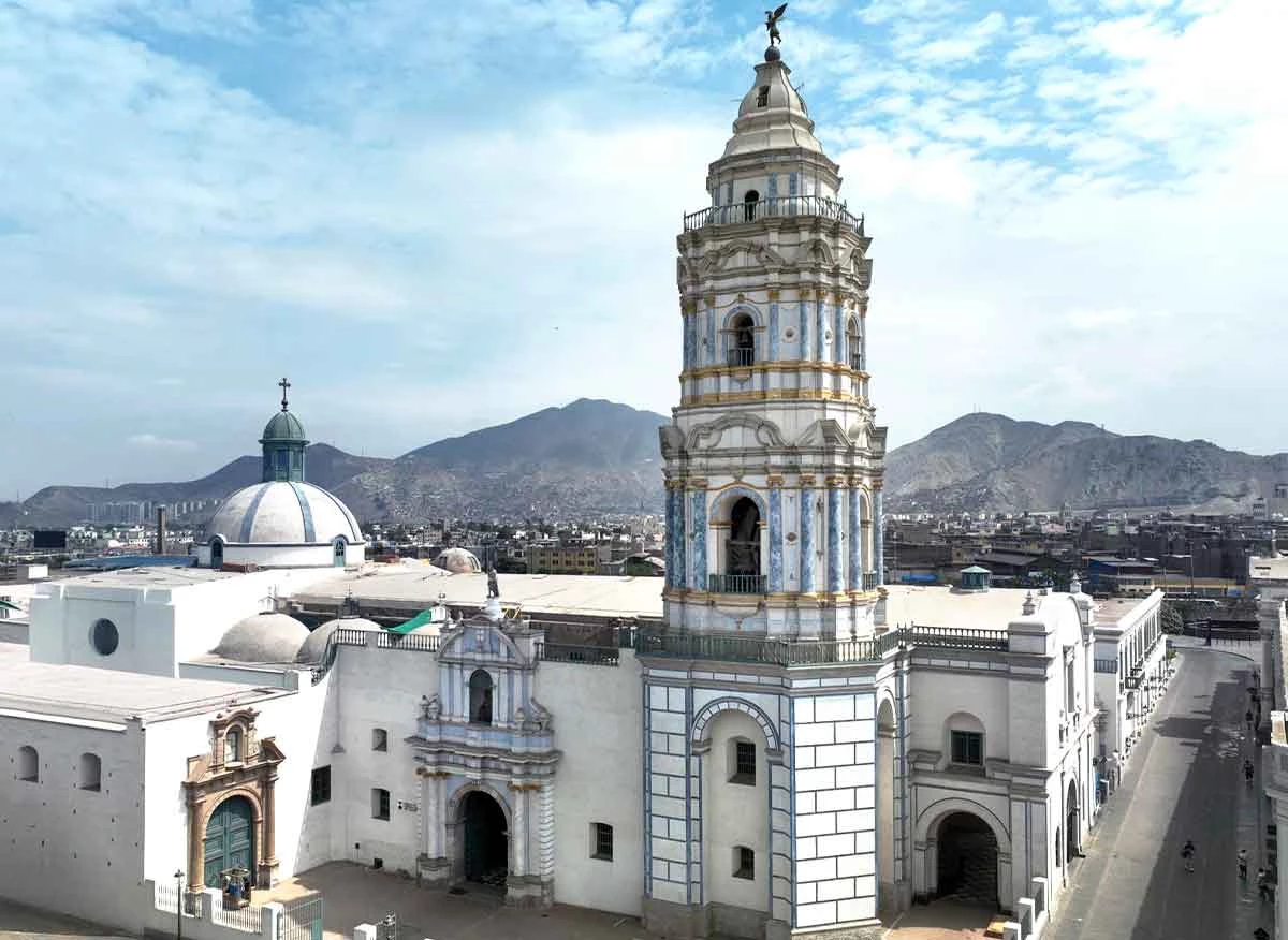 Atrio de la Iglesia Santo Domingo, sede de la XXIV Feria de Museos de Lima 2026