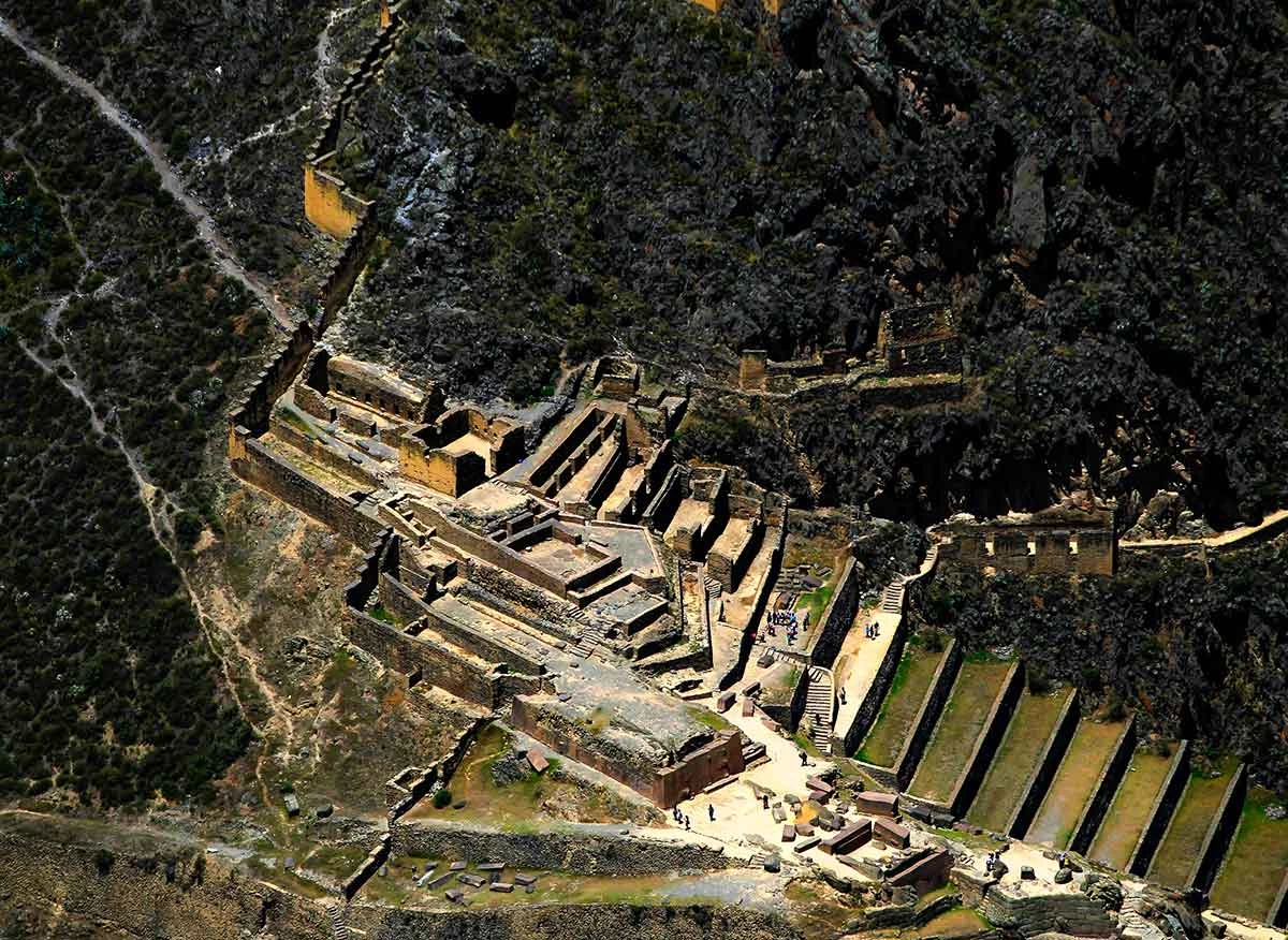 Vista área del Parque Arqueológico de Ollantaytambo.